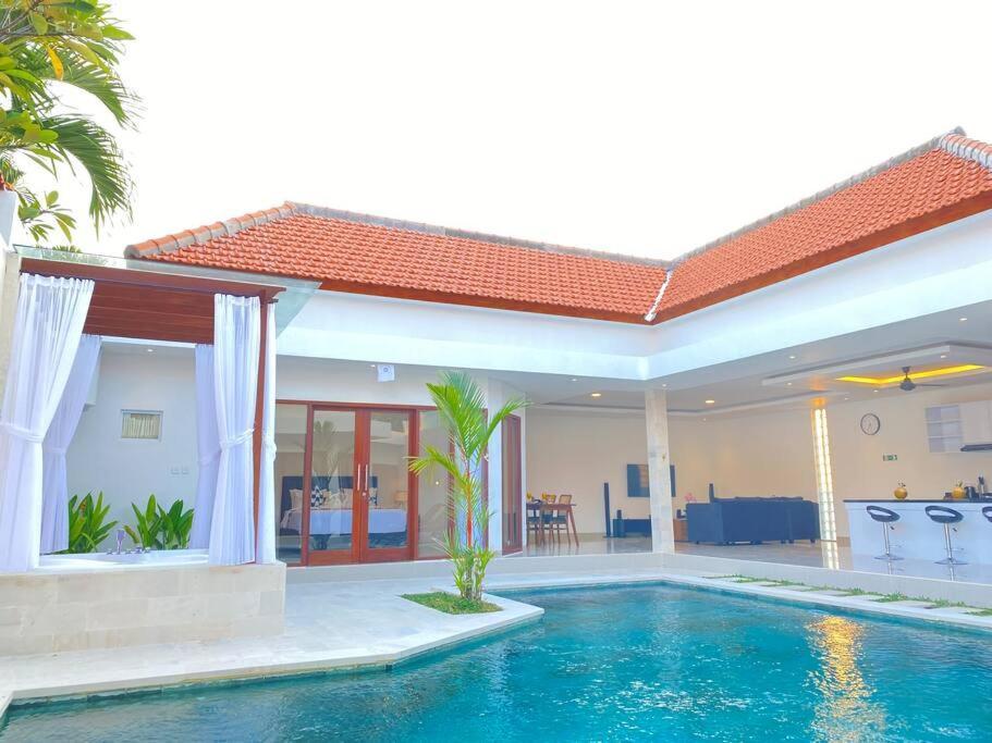 Villa Akmali Umalas 2Br With Private Pool & Jacuzzi Canggu Exteriér fotografie